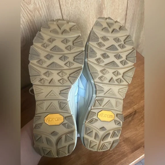 VEJA DEKKAN ALVEOMESH GRAVEL ICE SIZE 9 - Picture 8 of 13